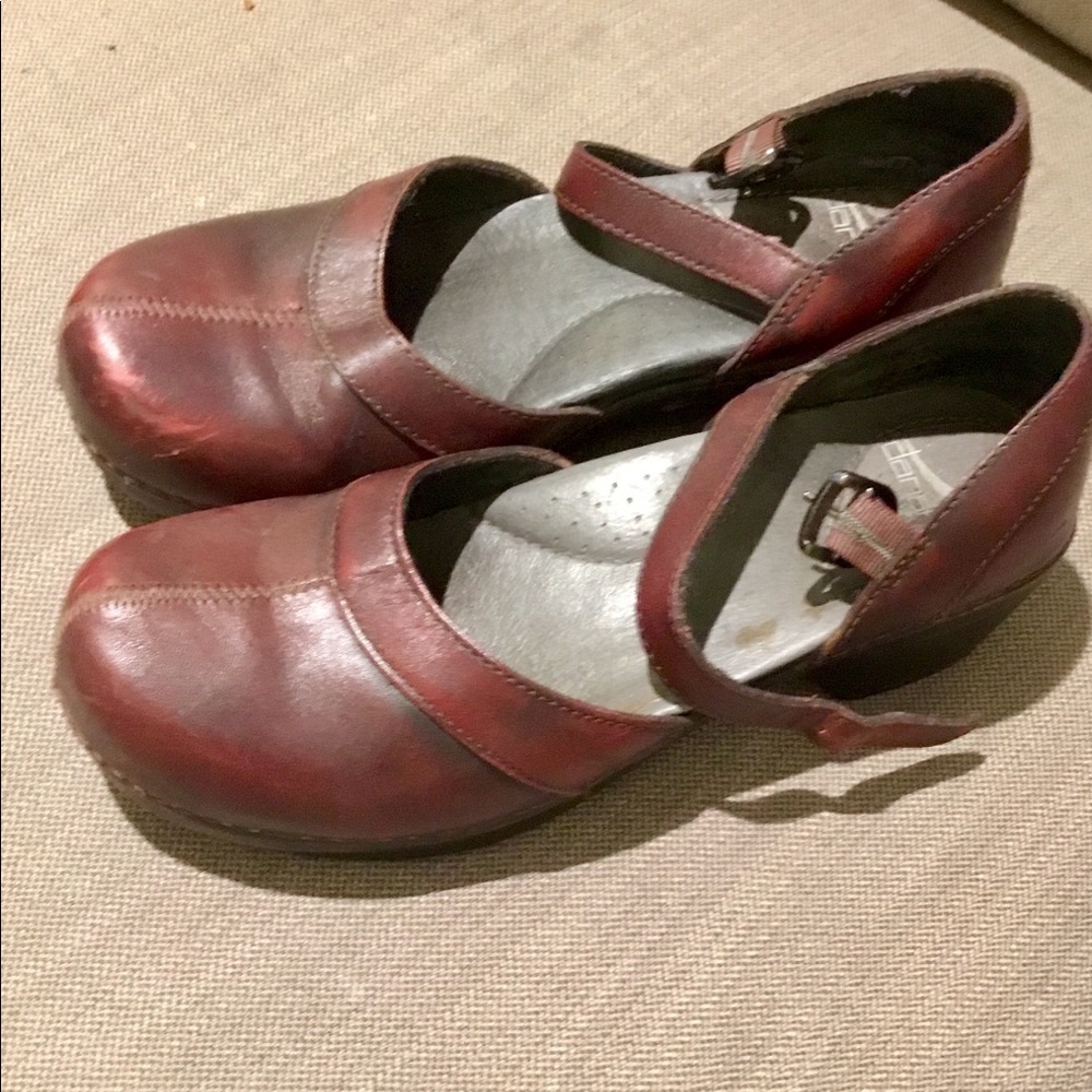 CLOSET CLEAROUT ‼️Dansko Maryjane Clogs
